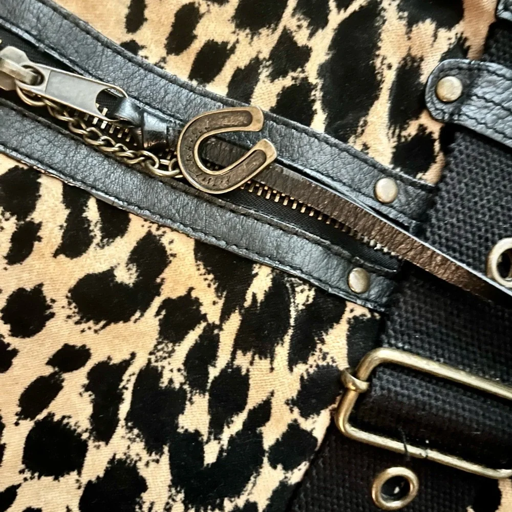 Large Vintage Betsey Johnson Leopard Print Tote Bag with Studded Trim - Picture 4 of 10